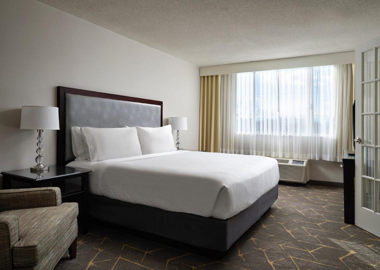 Holiday Inn & Suites Boston Peabody, An Ihg Hotel Eksteriør billede