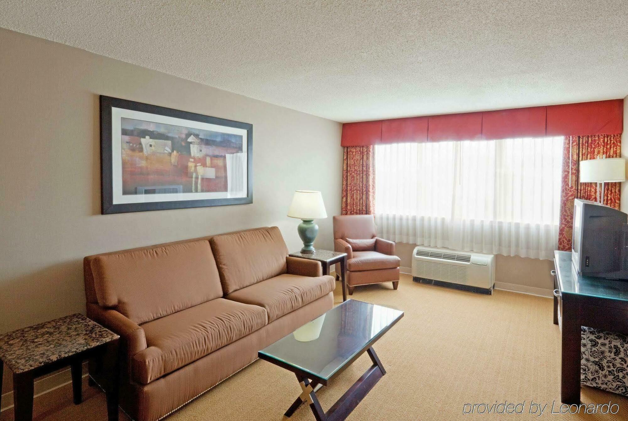 Holiday Inn & Suites Boston Peabody, An Ihg Hotel Værelse billede